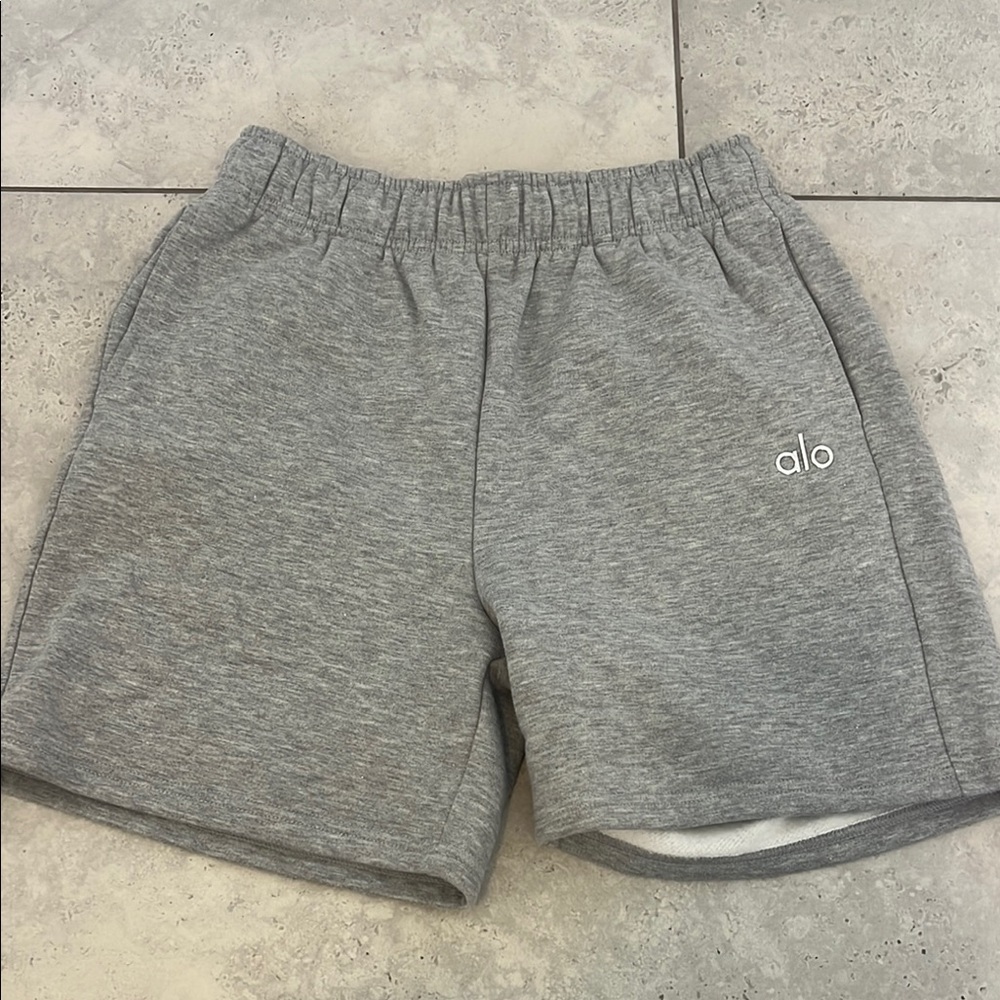 ALO Yoga women’s Gray Shorts